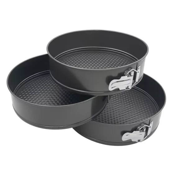 3 darabos szürke színű kerek kapcsos és nyitható fém tortaforma készlet 24 cm 26 cm és 28 cm-es átmérővel, bordázott aljjal és tapadásmentes bevonattal