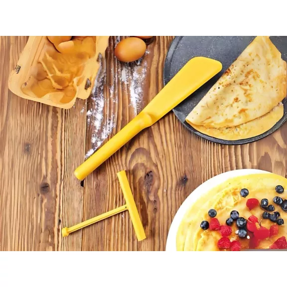 Palacsinta forgató lapát tésztakenő hengerrel a palacsinták és omlettek egyenletes eloszlatásához és forgatásához.