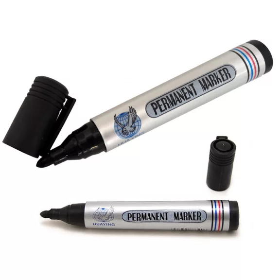 Fekete permanent marker, vízálló tinta, kerek hegy, alkalmas fémre, üvegre, műanyagra