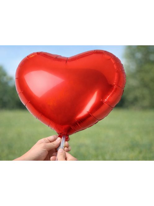 Piros szív alakú fólia lufi dekoráció Valentin napra és évfordulóra
