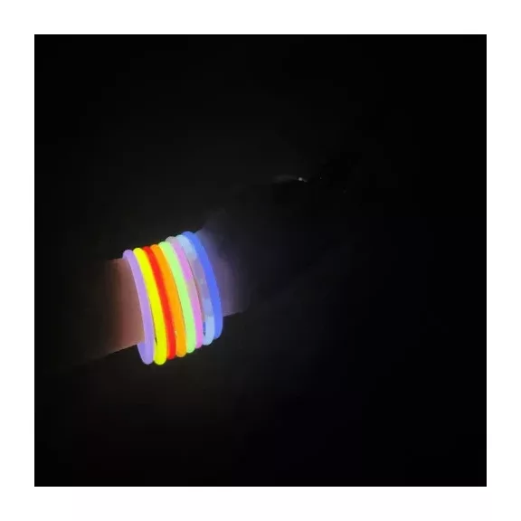 100 darabos vegyes színű világító pálcika szett csatlakozókkal, glow stick party kellék fesztiválokra és bulikra