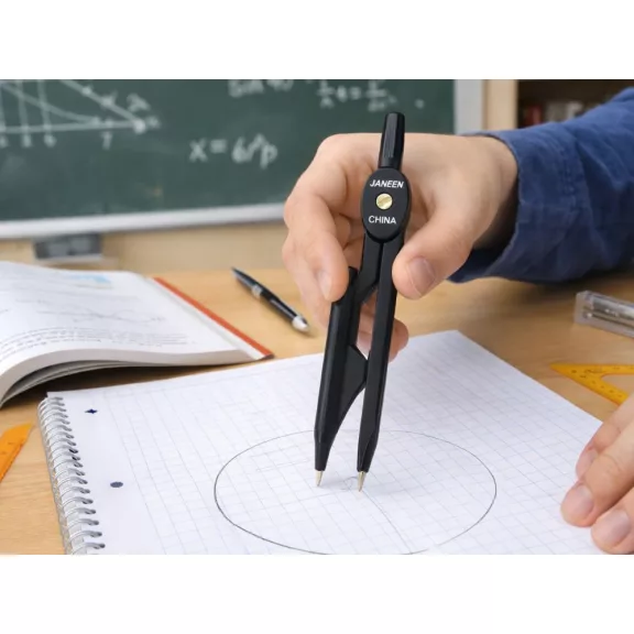 Iskolai körző készlet ceruzával, grafitbéllel és védőtokkal geometriai szerkesztésekhez
