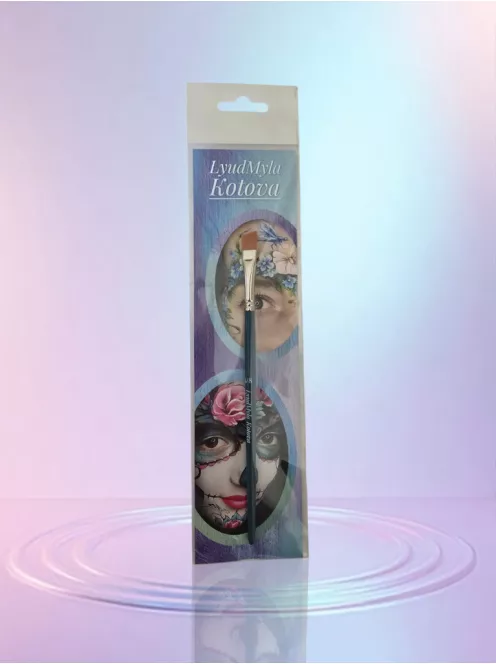 Lyudmyla Angular Sharp 3/8 arcfestő ecset ferde kialakítással és szintetikus szőrrel