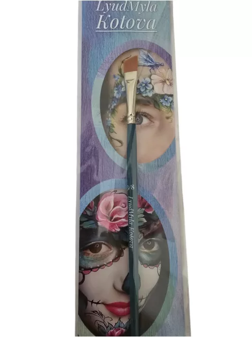 Lyudmyla Angular Sharp 3/8 arcfestő ecset ferde kialakítással és szintetikus szőrrel