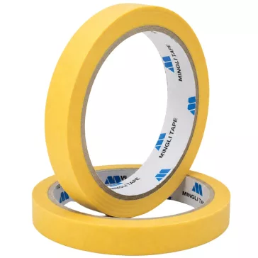 Sárga precíziós maszkolószalag 24 mm szélességgel és 30 méter hosszúsággal. Ideális festéshez, felületvédelemhez és tiszta festési vonalak kialakításához.