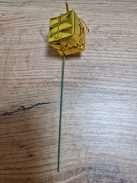 Ajándékdoboz beszúrható dekoráció Több színben