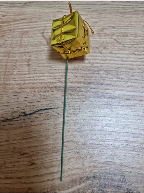 Ajándékdoboz beszúrható dekoráció Több színben