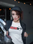 Kereknyakú póló, MZ logó, IFA motoros minta, nosztalgia motoros póló, veterán motor