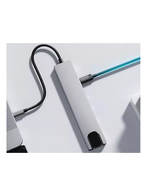 8 az 1-ben fém USB-C HUB adapter HDMI 4K, Gigabit Ethernet, 100W PD és SD olvasó funkcióval.