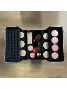XL méretű Soulima 22529 kozmetikai koffer, fekete és ezüst színben, nyitott állapotban látható kihúzható polcokkal és UV/LED lámpával a belső térben