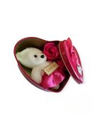 Szív fém dobozban maci és rózsák