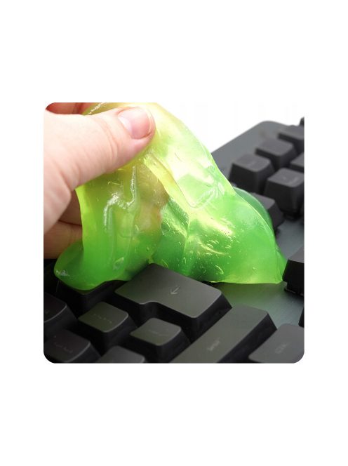 Elasztin gél billentyűzet tisztításához, ahogy épp port és morzsákat szed össze a billentyűk közül