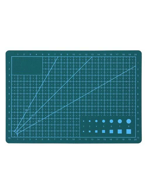 Öngyógyuló vágószőnyeg precíziós mérőskálával, centiméteres és szögjelölésekkel