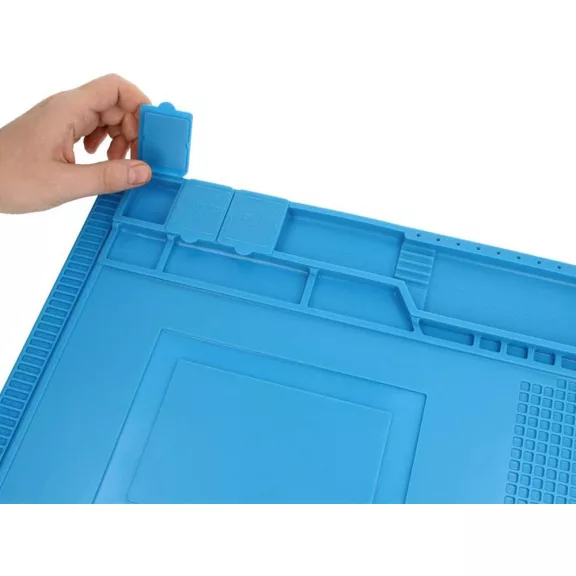 45x30 cm-es mágneses szervizszőnyeg csavarhúzótartóval és zárható rekeszekkel