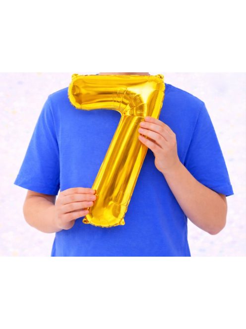 7-es szám arany fólia lufi 66 cm születésnapi dekoráció