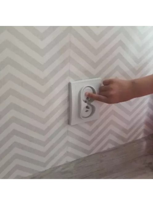 Konnektor - aljzatvédő – Biztonságos Otthon Gyermekeknek 10db/cs