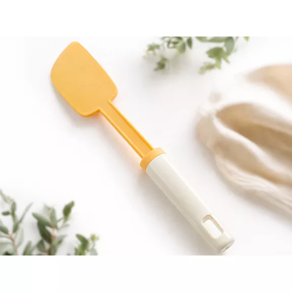 27,5 cm-es műanyag spatula krémek, süteménymasszák és kenhető alapanyagok kezeléséhez