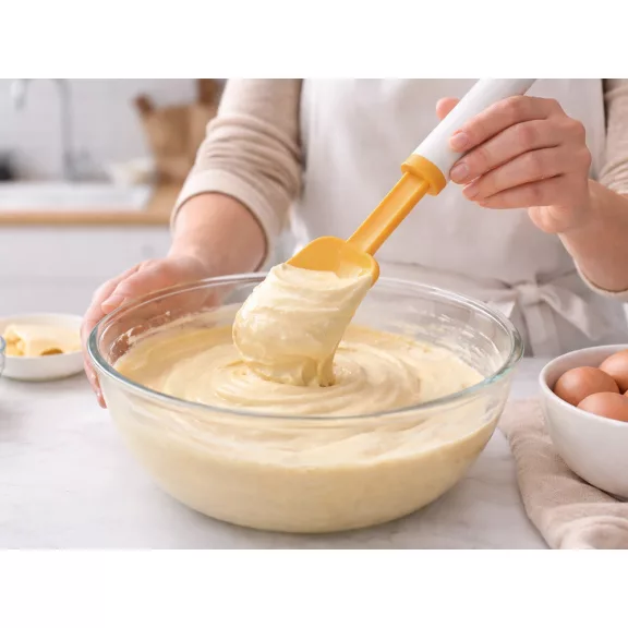 Fehér és narancssárga műanyag tésztakaparó spatula 27,5 cm-es méretben