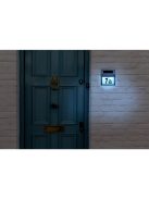 Izoxis napelemes házszám, ezüst színű, LED világítással, alkonyatérzékelővel, öntapadós számjegyekkel és betűkkel