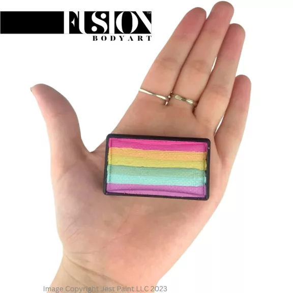 Fusion csíkos arcfesték Pastel Rainbow 30gr