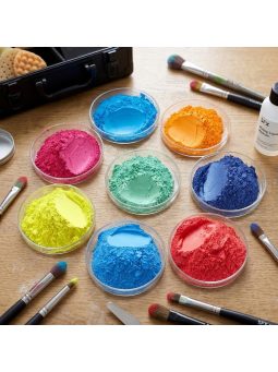 Selyempor pigmentpor tégelyben